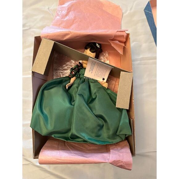 Madame Alexander Doll Green Gown‎ Portrait Series Collectible in Box - Picture 3 of 4